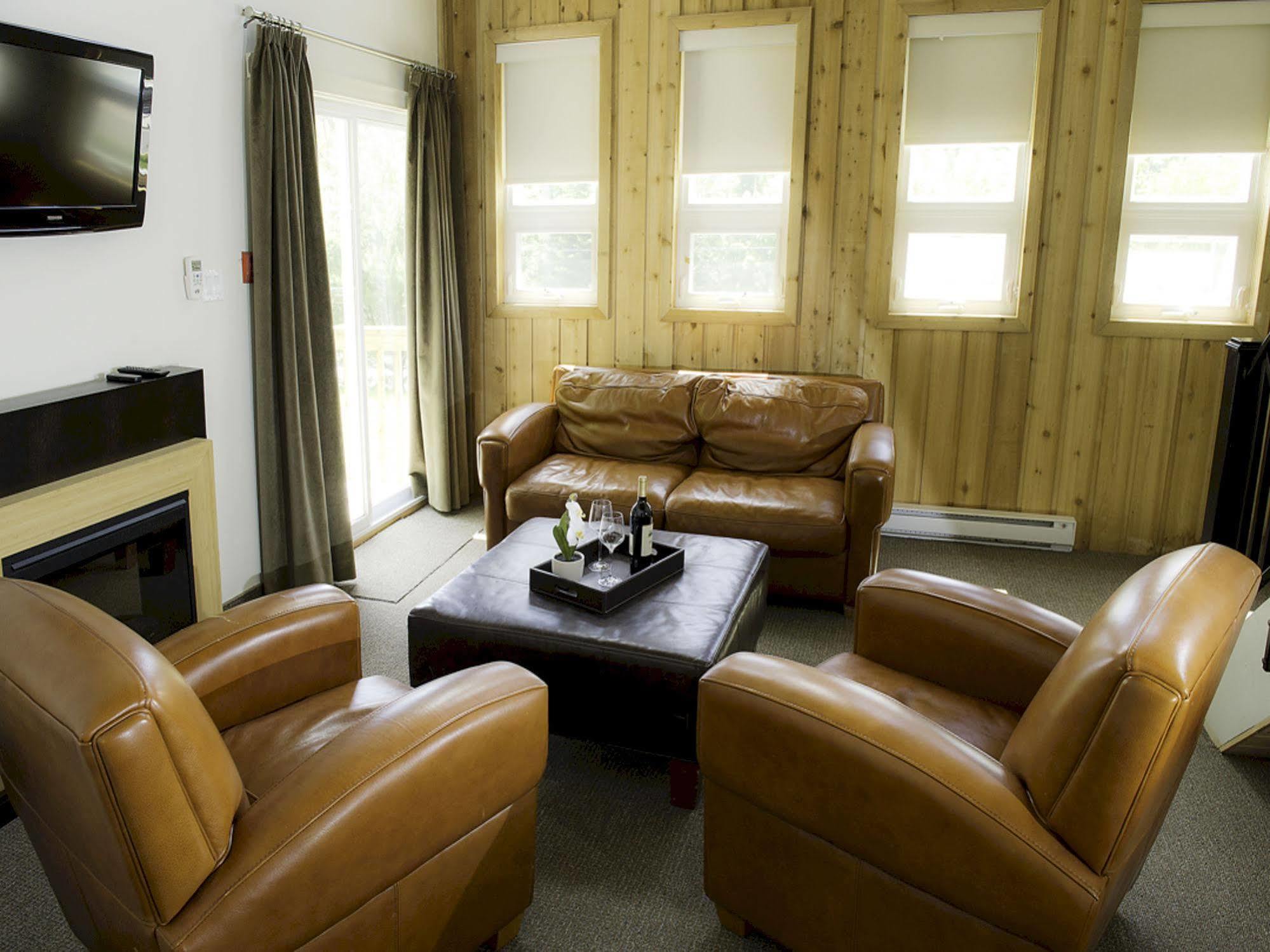 Pine Lodge Muskoka Huntsville Ngoại thất bức ảnh
